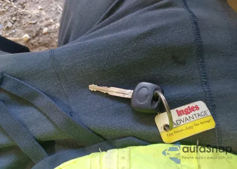 2007 Toyota Camry Le z USA, uszkodzony, nr VIN 4T1BE46K17U072849